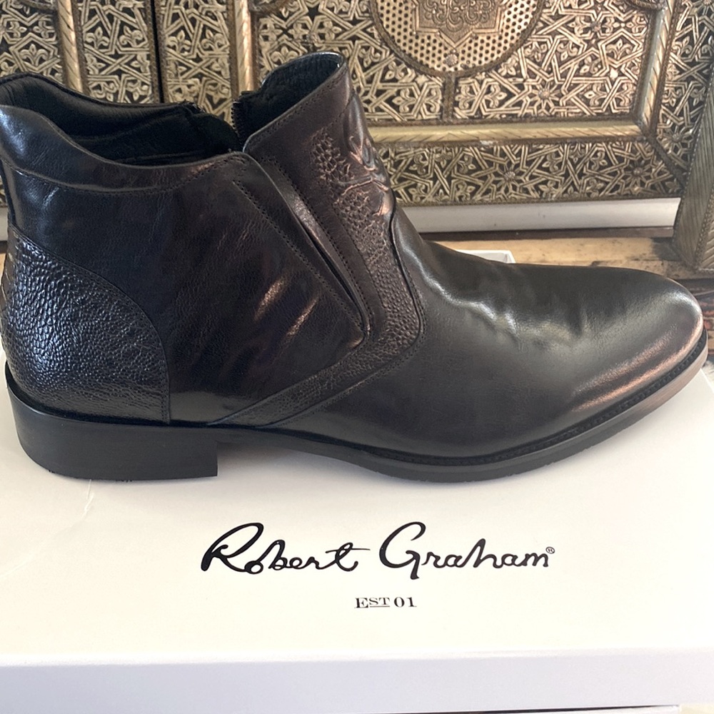 $100 Brand New Robert Graham size 12 black boots!